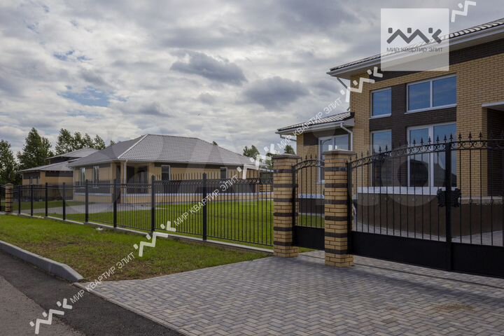 Коттедж 235 м² на участке 16 сот.