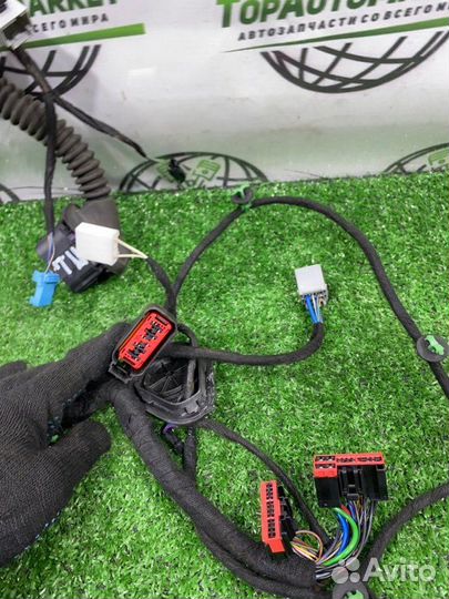 Проводка двери передняя левая Land Rover