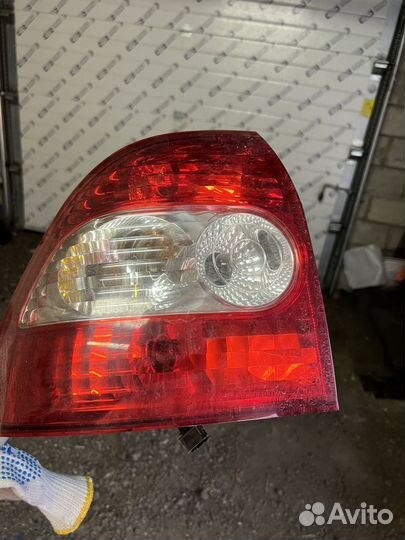Задние левый фонарь priora