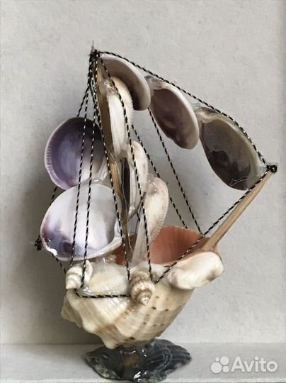 Суверир корабль из ракушек высота 9 см