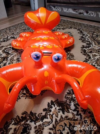 Надувной матрас для плавания 