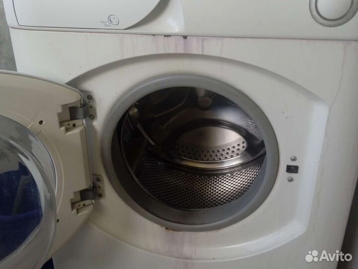 Стиральная машина автомат ariston