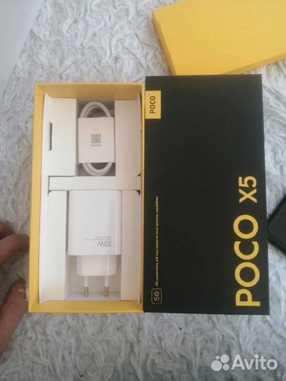 Мобильные телефоны