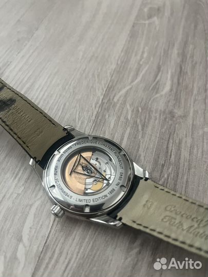 Часы frederique constant