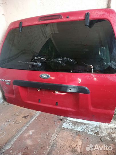 Ford escape пятая дверь