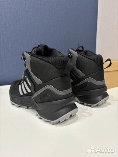 Зимние ботинки adidas terrex swift R3 GTX W