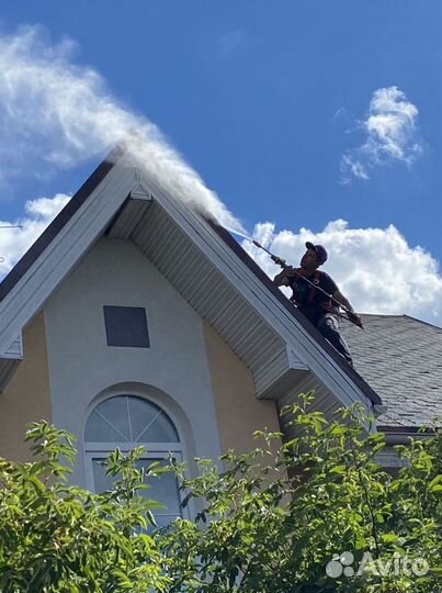 Очистка кровли от мха. Мойка кровли