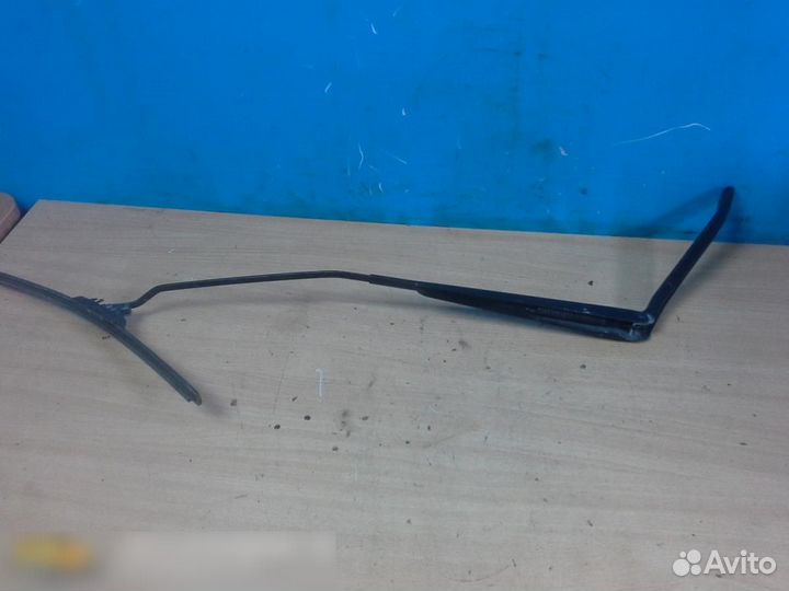 Поводок стеклоочистителя передний левый Ford Fusio