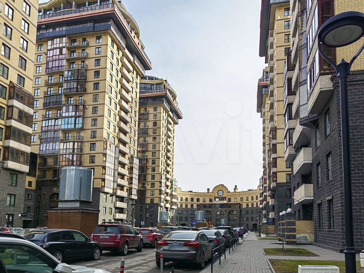 2-к. квартира, 73 м², 8/17 эт.