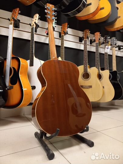 Акустическая гитара