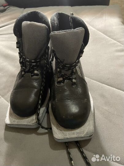 Лыжные ботинки размер 34