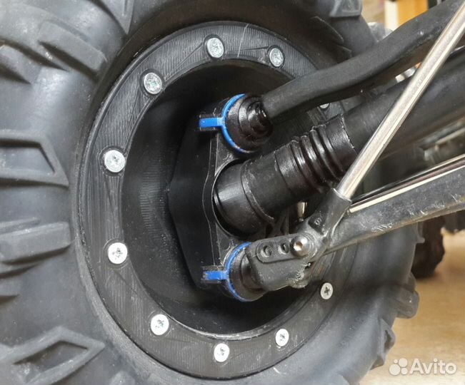 Пыльники поворотных кулаков Traxxas