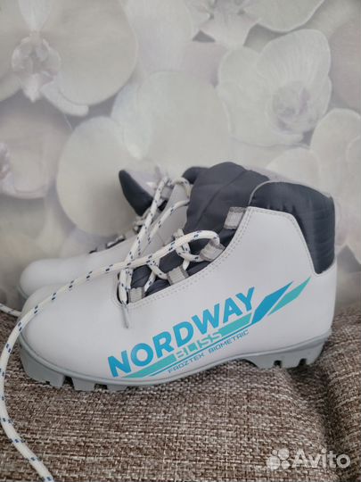 Лыжные ботинки 36 размер