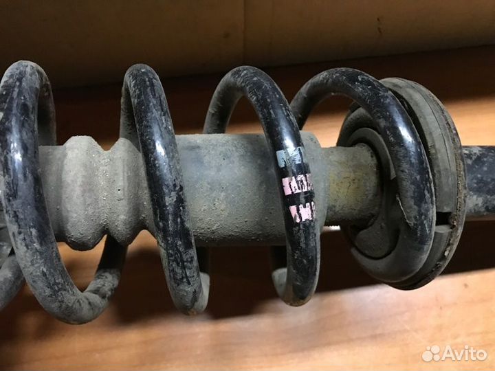 Амортизатор передний Audi A6 C6 2.8 2009