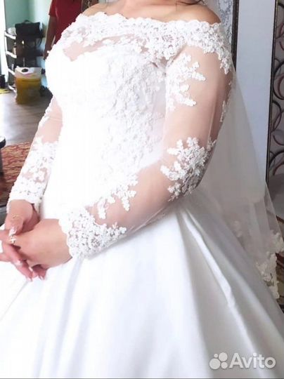 Свадебное платье