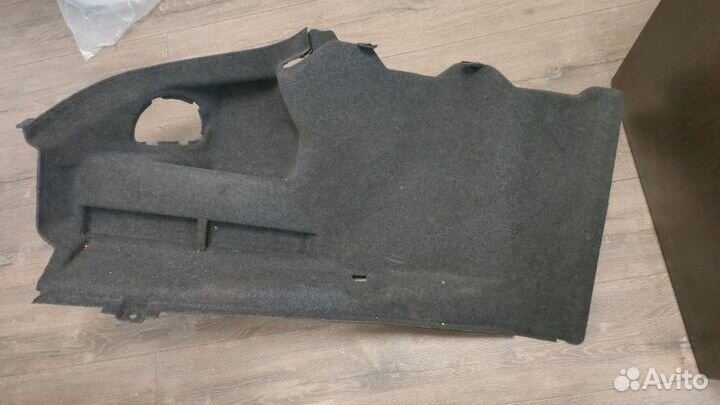 Обшивка багажника правая Bmw 650I E63 N62N 4.8