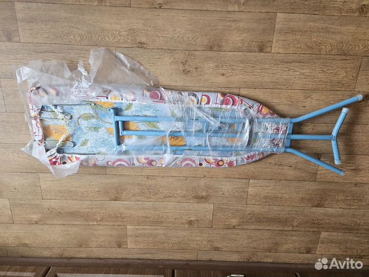 Доска гладильная с подставкой для утюга