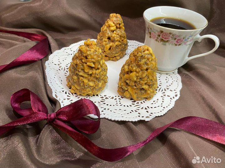 Орешки со сгущёнкой,трубочки, кейк-попсы