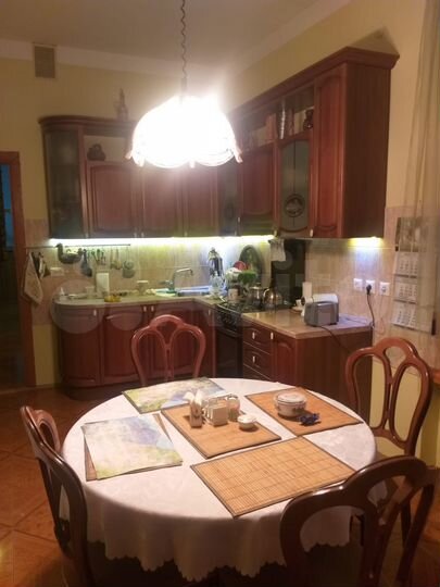 Дом 238,7 м² на участке 5,3 сот.