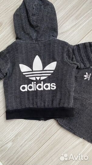 Спортивный костюм adidas