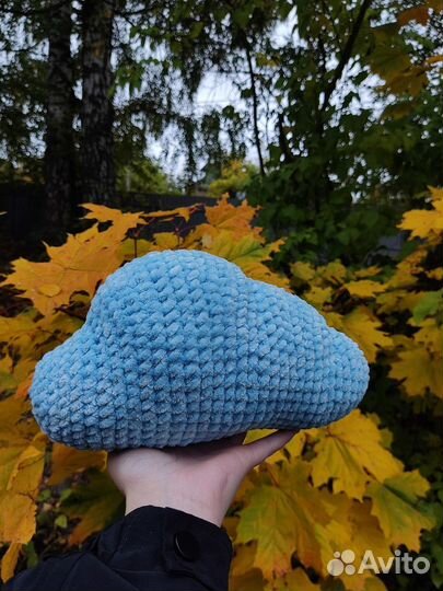 Вязаная игрушка облако