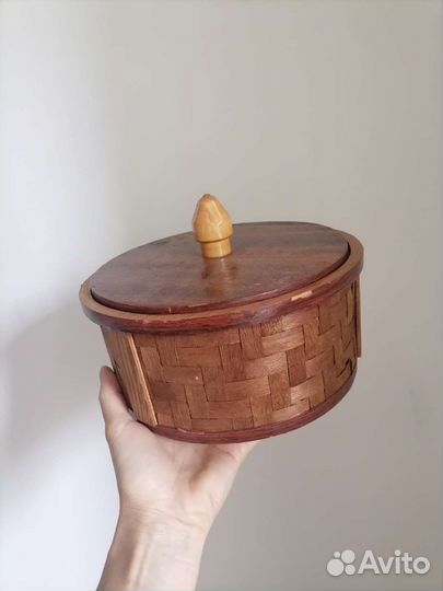 Винтажная круглая шкатулка