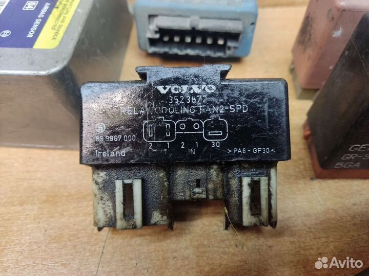 Реле, Volvo 960