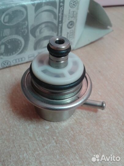 Регулятор давления топлива Гольф/Поло/Ауди/Сеат