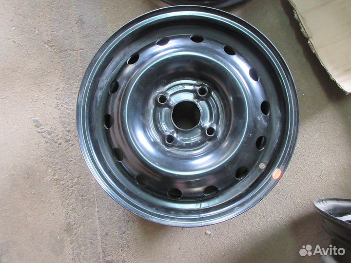 Диск штампованный R15 4/114.3 56.6 ET49