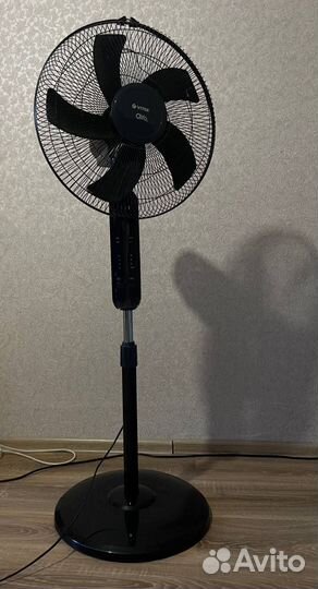 Вентилятор напольный с пультом vitek