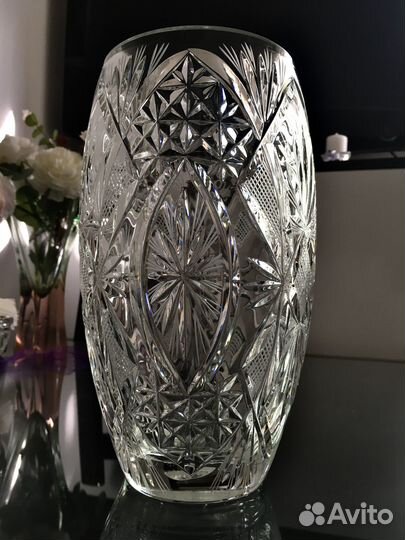 Интерьерные вазы для цветов