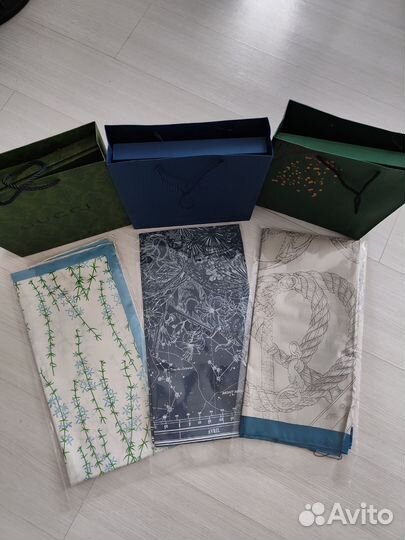 Шарфы платки палантины шелк