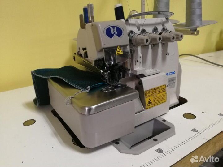 Швейная машина jack оверлок