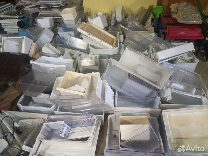 Полки и ящики для холодильников