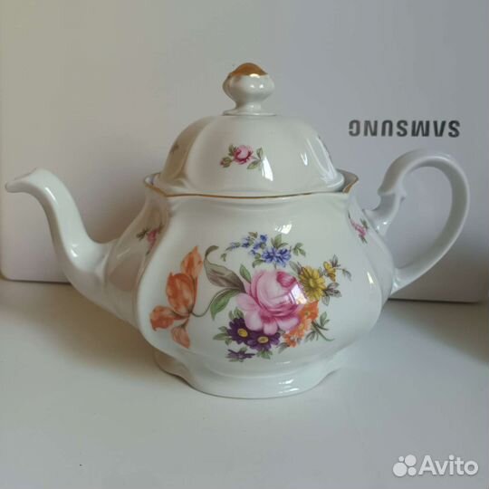 Заварочный чайник. Молочник