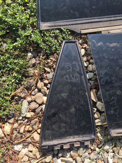 Toyota fielder стекло задней двери форточка