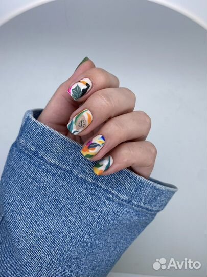 Маникюр и педикюр