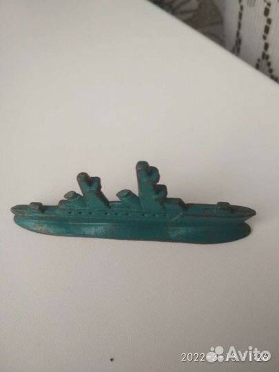 Оловянный кораблик