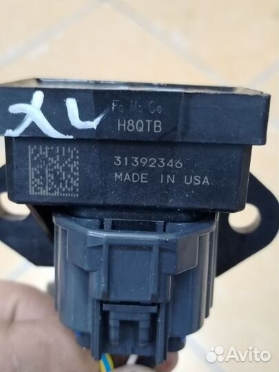 Блок управления бензонасосом Volvo V40 CC