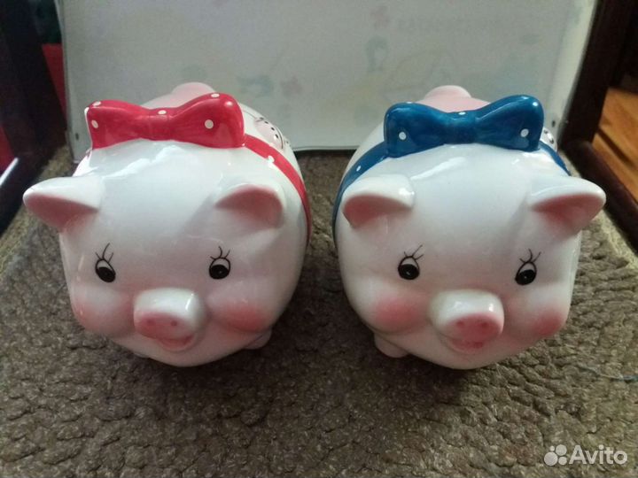 Коллекция свиней. Копилки и свистульки и т.д