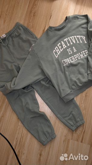 Спортивный костюм женский