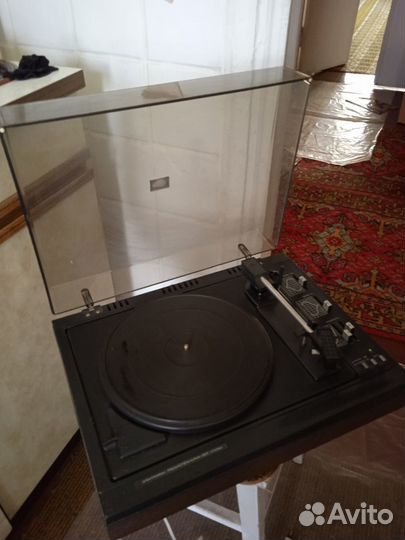 Проигрыватель времен СССР