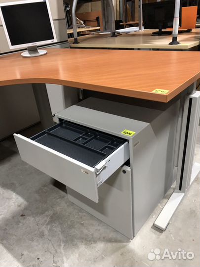 Стол эргономичный с регулировкой высоты