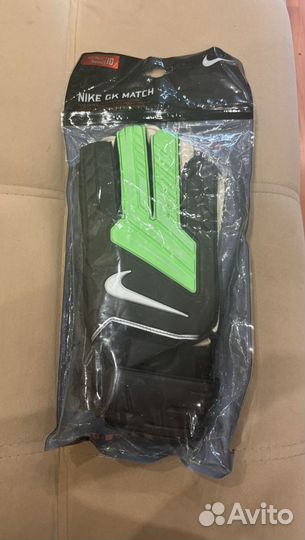 Футбольные перчатки