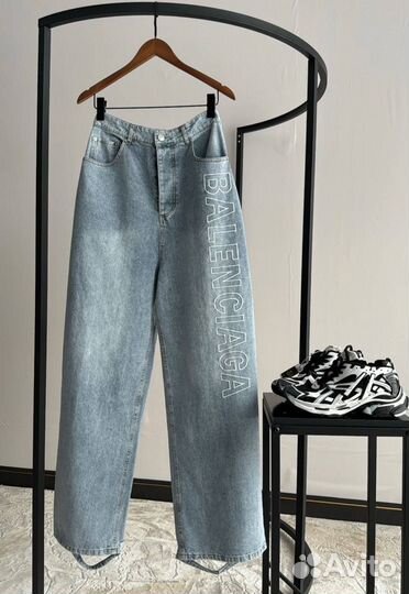 Джинсы Balenciaga