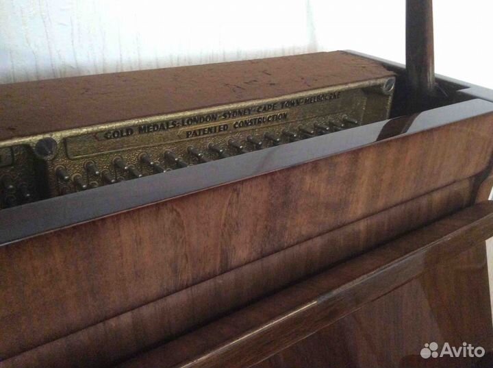 Пианино WeInBach