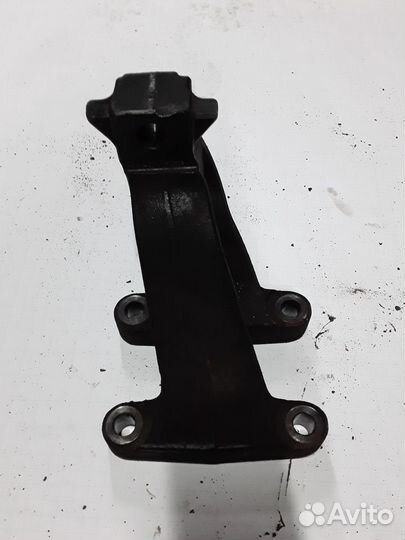 Кронштейн двигателя MAN D2066 передний левый