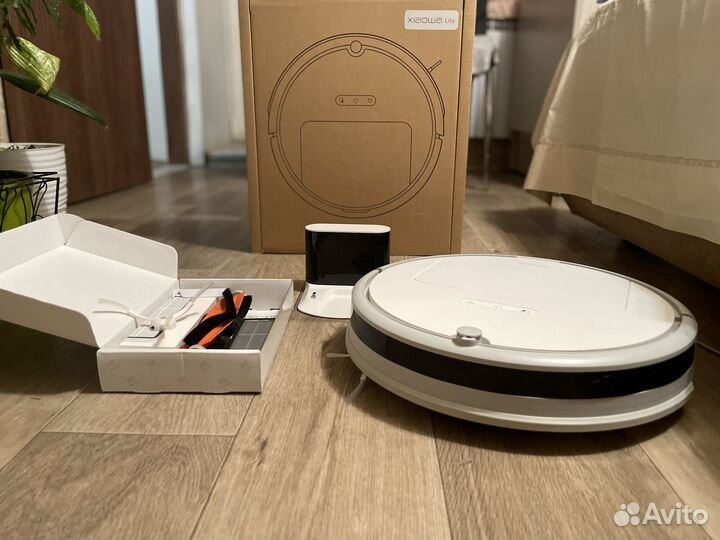 Продам робот-пылесос Xiaomi C102-00