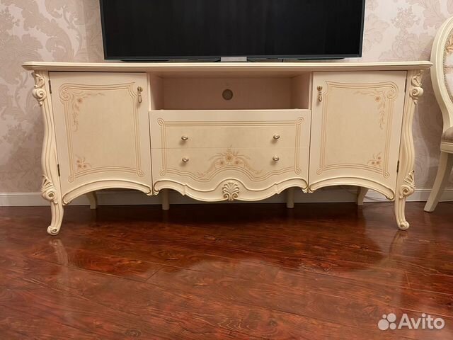 Тумба под телевизор