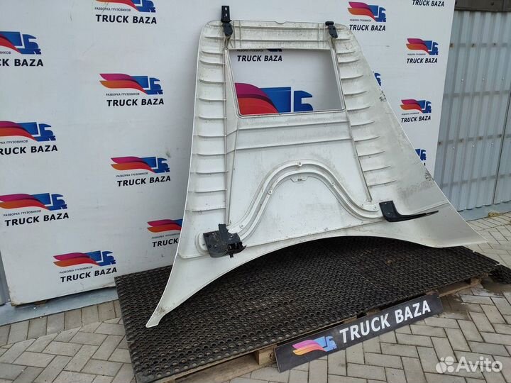 Спойлер кабины верхний Man TGX